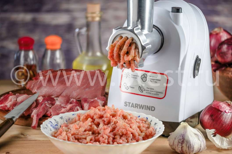 Мясорубка - STARWIND SMG2481 - для приготовления фарша, кеббе и колбасы