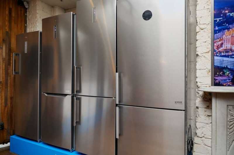 Midea: холодильники Side-by-Side, Multi-Door, с нижней морозилкой, морозильные лари, стиральные машины полноразмерные и узкие.