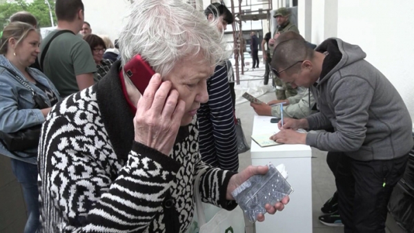Спрос на SIM-карты с российским кодом в Херсоне породил спекуляции