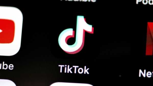 TikTok все еще ограничивает права российских пользователей